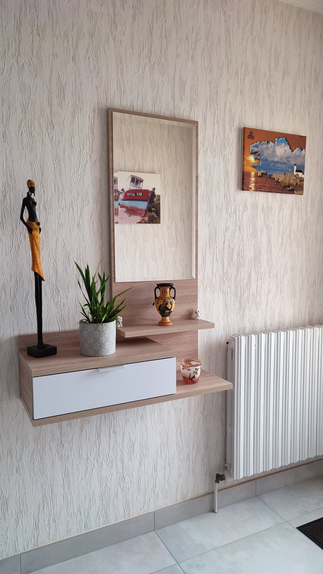 Meuble d'Entrée - Meuble de Rangement Scandinave et Moderne, avec Tiroir, Miroir et 3 Tablettes Résistantes et Stables, Blanc et Chêne Sonoma